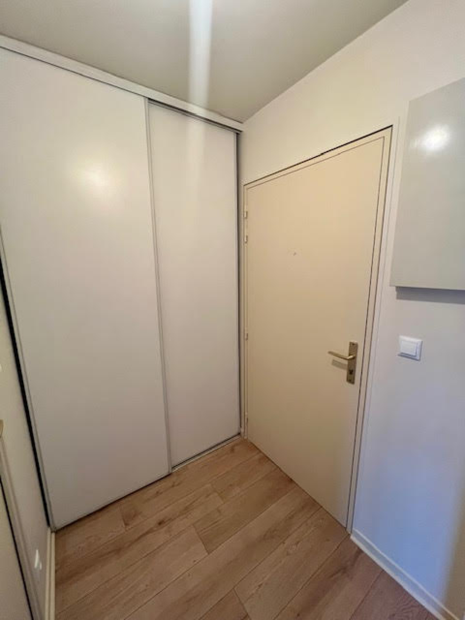 Image_, Studio, Montgeron, ref :DUMF1