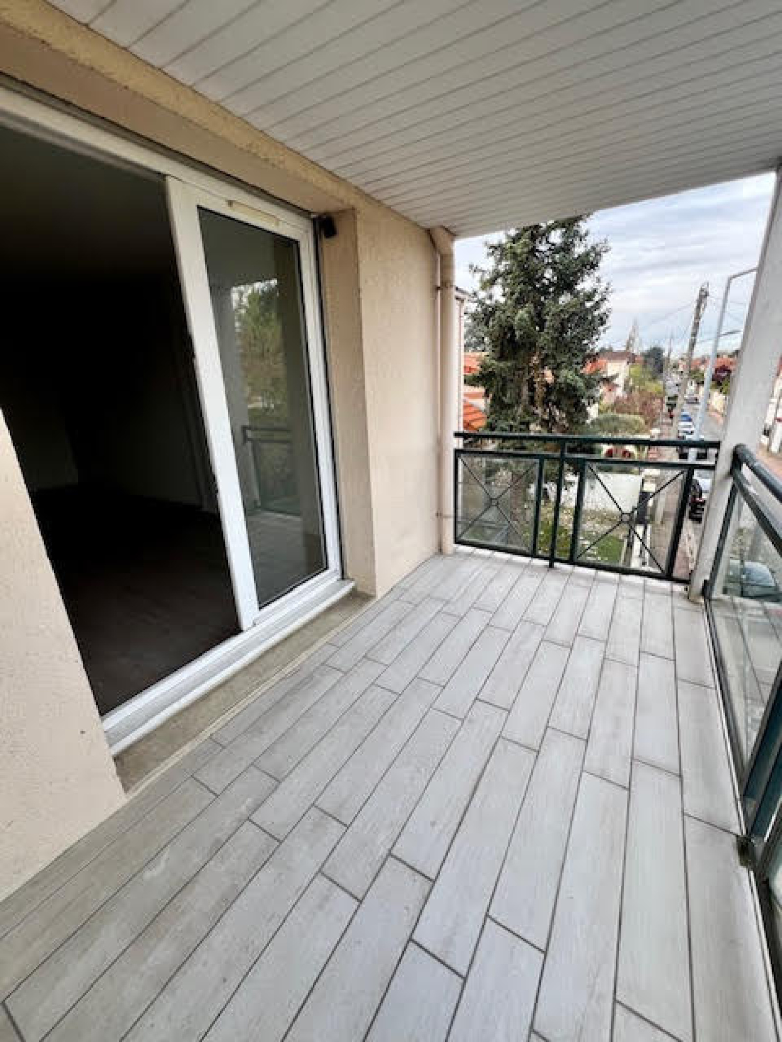 Image_, Studio, Montgeron, ref :DUMF1