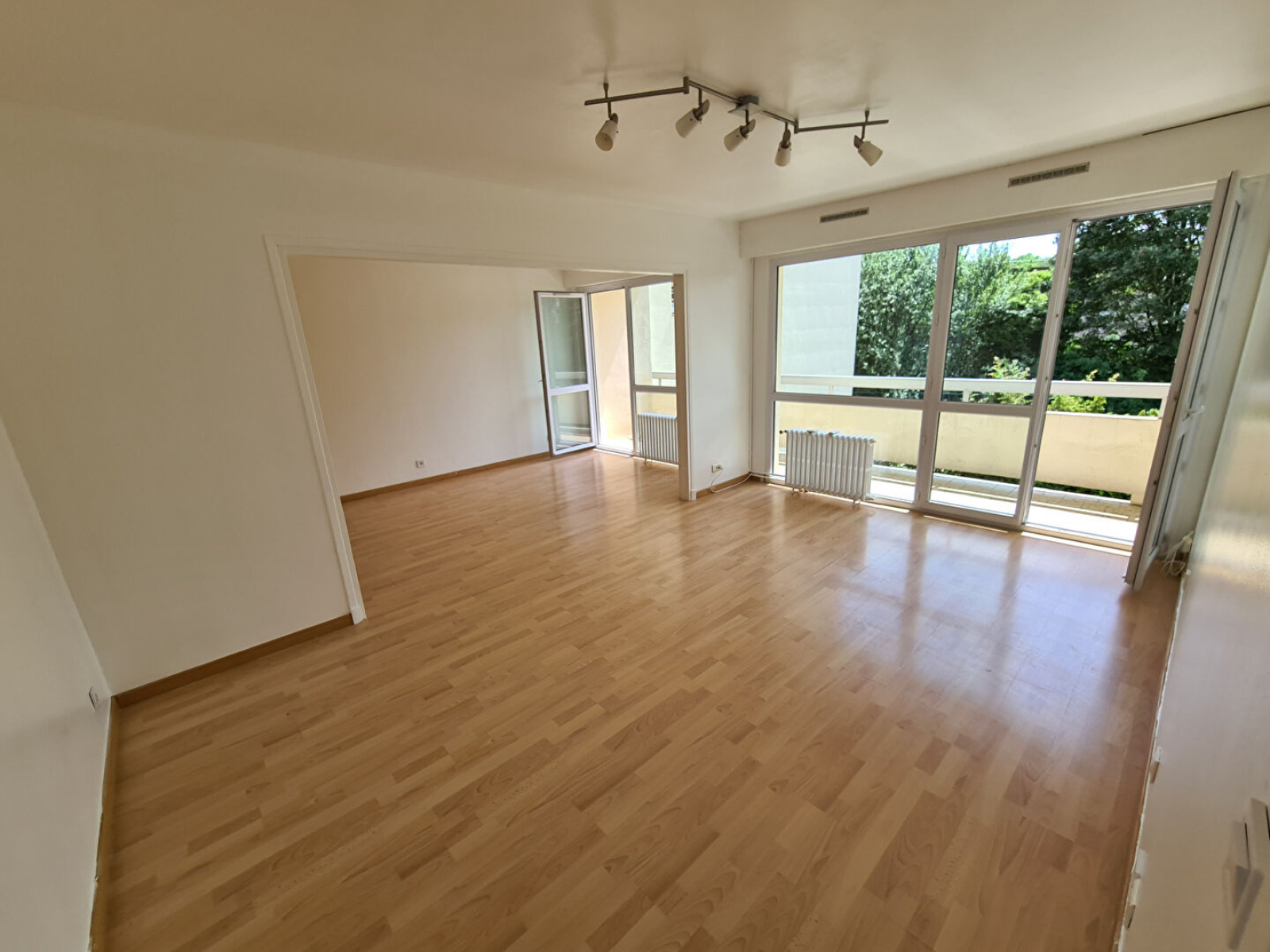 Image_, Appartement, Évry, ref :140sh
