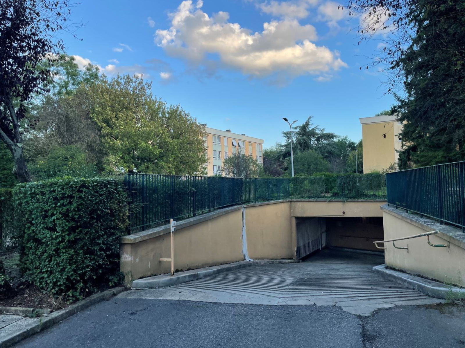 Image_, Parking, Yerres, ref :AEVPA200005370